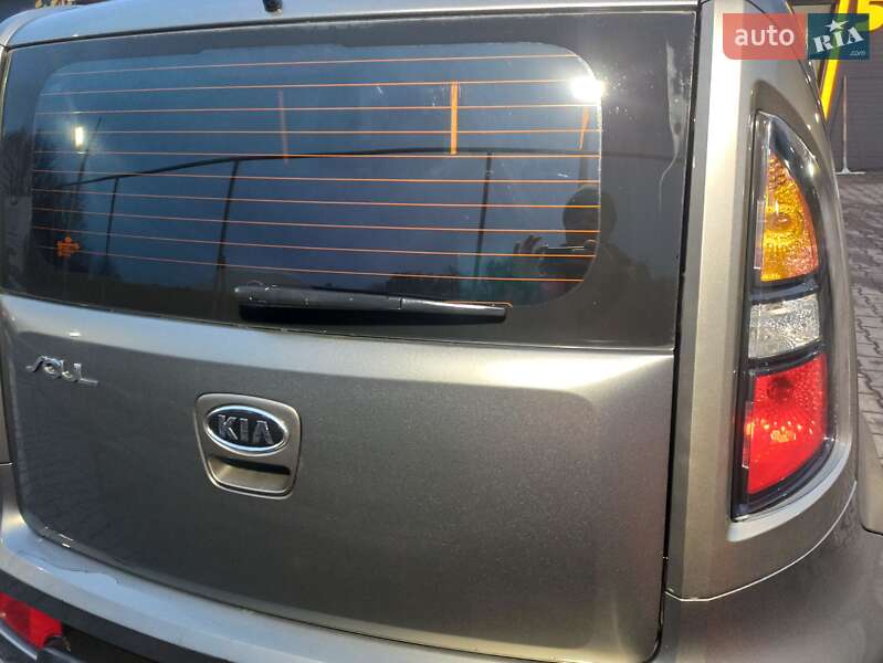 Позашляховик / Кросовер Kia Soul 2011 в Кам'янському