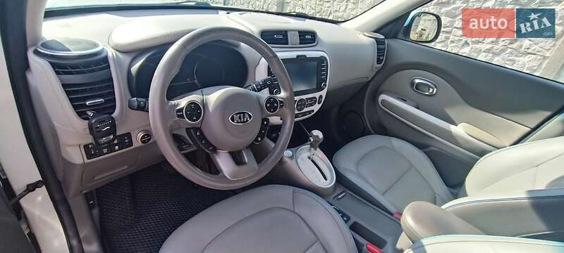 Позашляховик / Кросовер Kia Soul 2015 в Житомирі