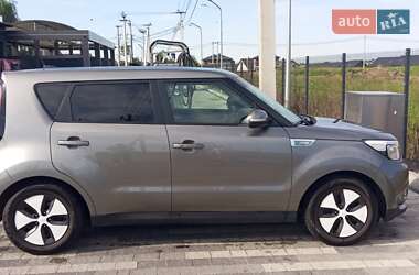 Позашляховик / Кросовер Kia Soul 2015 в Сокільниках