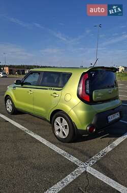 Позашляховик / Кросовер Kia Soul 2015 в Києві