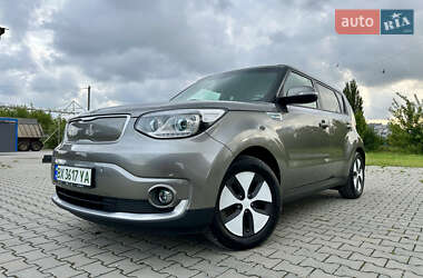 Внедорожник / Кроссовер Kia Soul 2015 в Каменец-Подольском
