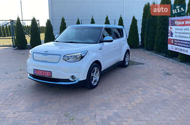 Внедорожник / Кроссовер Kia Soul 2016 в Киеве