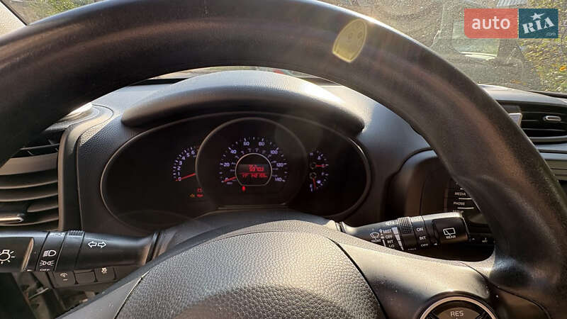 Внедорожник / Кроссовер Kia Soul 2013 в Киеве фото 2 Внедорожник / Кроссовер Kia Soul 2013 в Киеве