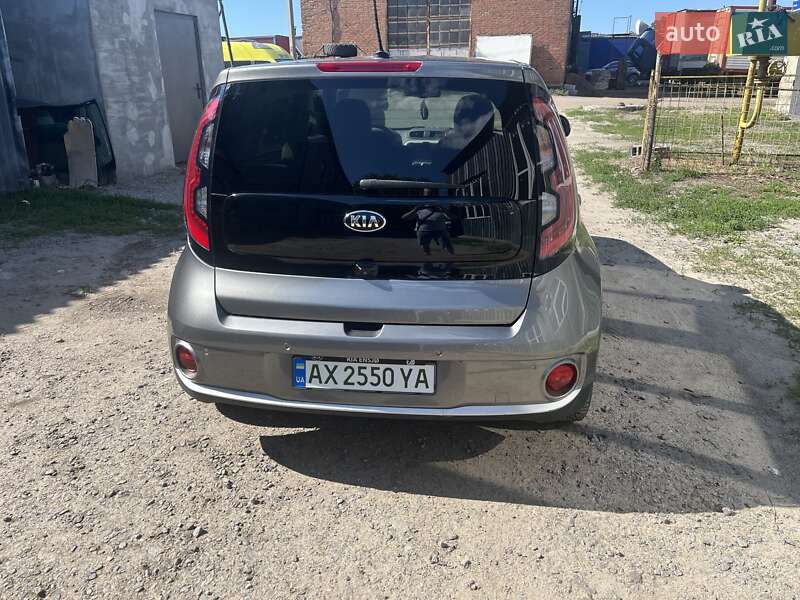 Внедорожник / Кроссовер Kia Soul 2016 в Харькове