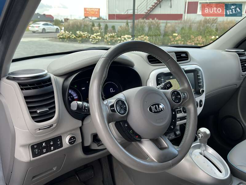 Внедорожник / Кроссовер Kia Soul 2015 в Луцке