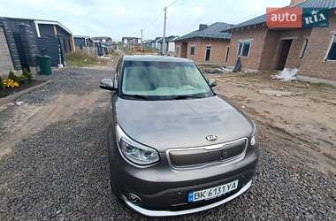 Внедорожник / Кроссовер Kia Soul 2015 в Ровно