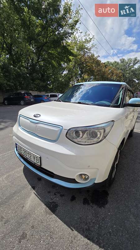 Позашляховик / Кросовер Kia Soul 2014 в Дніпрі