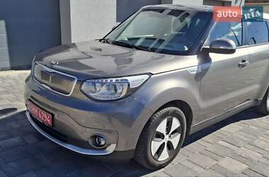 Позашляховик / Кросовер Kia Soul 2016 в Острозі