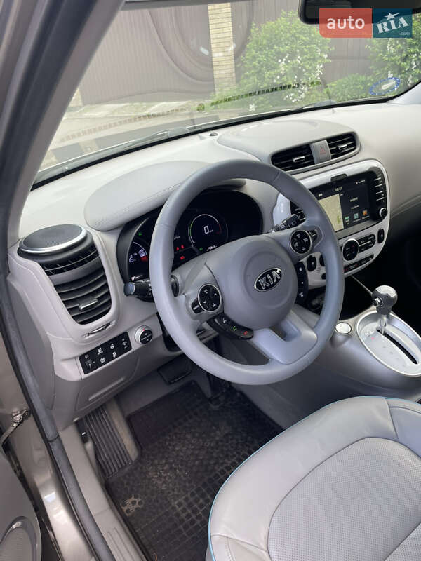 Позашляховик / Кросовер Kia Soul 2016 в Рівному фото 14 Позашляховик / Кросовер Kia Soul 2016 в Рівному