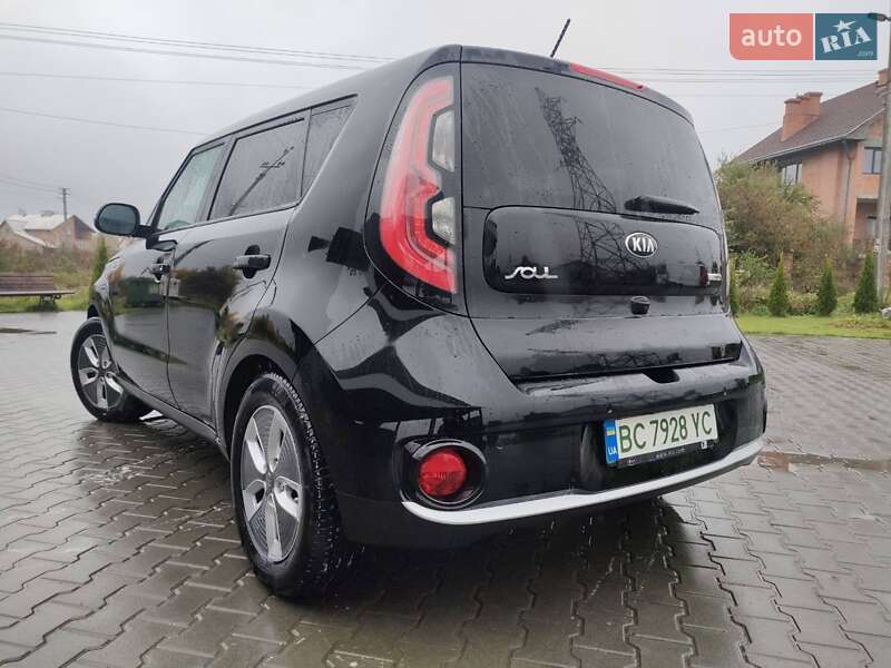 Позашляховик / Кросовер Kia Soul 2017 в Львові