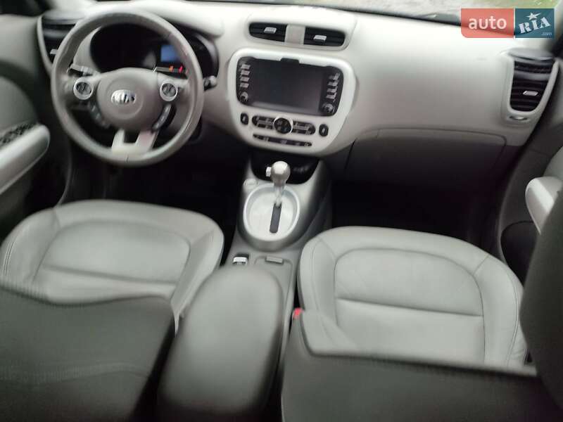 Позашляховик / Кросовер Kia Soul 2017 в Львові