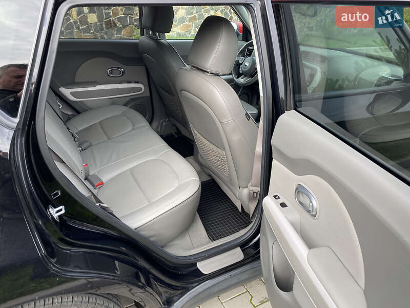 Внедорожник / Кроссовер Kia Soul 2016 в Луцке