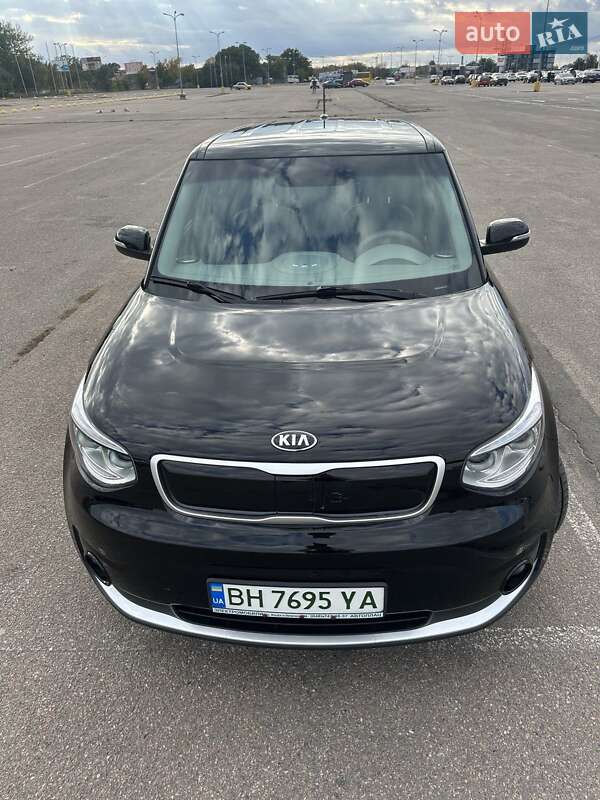 Позашляховик / Кросовер Kia Soul 2016 в Одесі