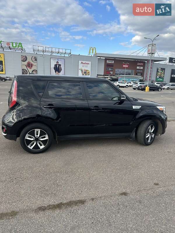 Позашляховик / Кросовер Kia Soul 2016 в Одесі