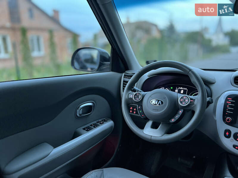 Позашляховик / Кросовер Kia Soul 2017 в Вінниці
