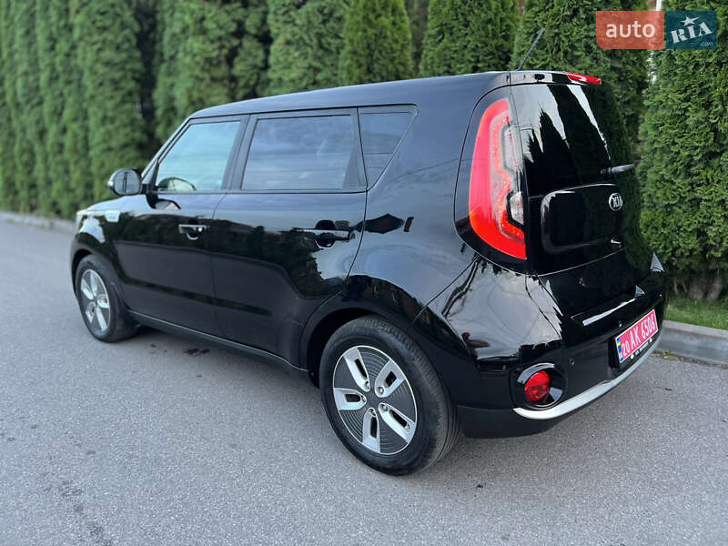 Позашляховик / Кросовер Kia Soul 2017 в Вінниці