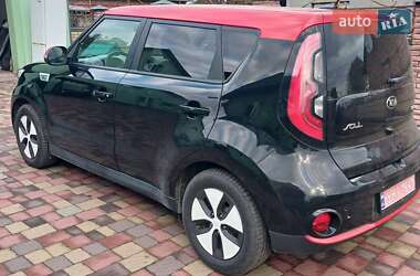 Позашляховик / Кросовер Kia Soul 2016 в 