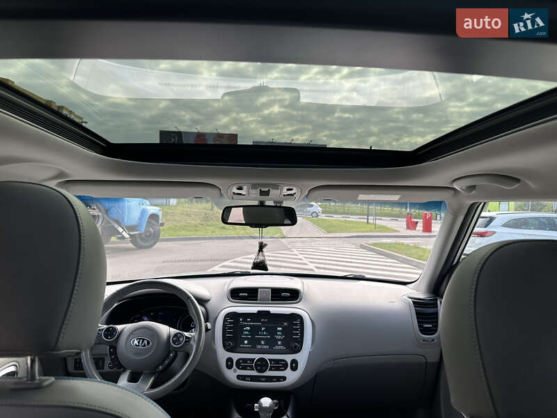 Внедорожник / Кроссовер Kia Soul 2017 в Ровно фото 25 Внедорожник / Кроссовер Kia Soul 2017 в Ровно
