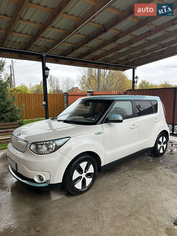 Внедорожник / Кроссовер Kia Soul 2015 в Звягеле