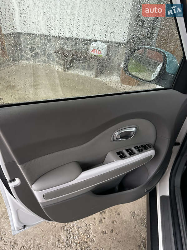 Внедорожник / Кроссовер Kia Soul 2015 в Звягеле