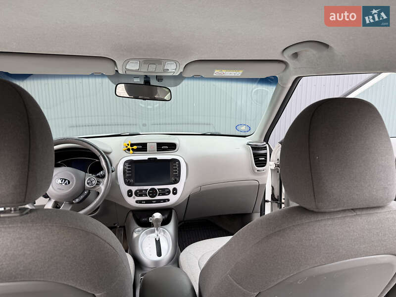 Внедорожник / Кроссовер Kia Soul 2015 в Ровно