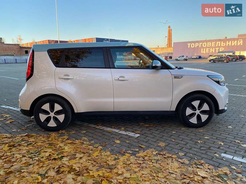 Внедорожник / Кроссовер Kia Soul 2015 в Тернополе