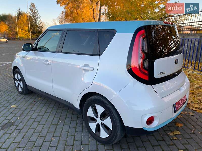 Внедорожник / Кроссовер Kia Soul 2015 в Тернополе