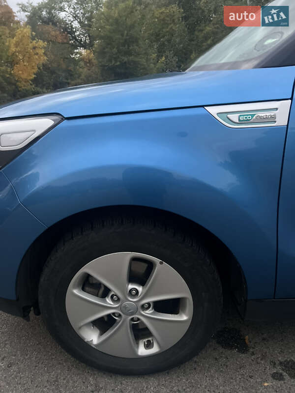 Внедорожник / Кроссовер Kia Soul 2015 в Днепре фото 13 Внедорожник / Кроссовер Kia Soul 2015 в Днепре
