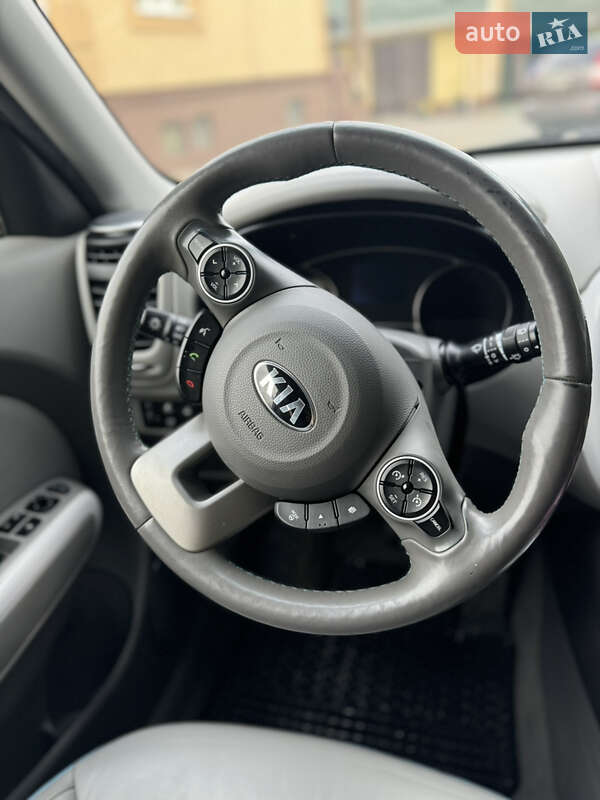 Внедорожник / Кроссовер Kia Soul 2016 в Ровно фото 13 Внедорожник / Кроссовер Kia Soul 2016 в Ровно