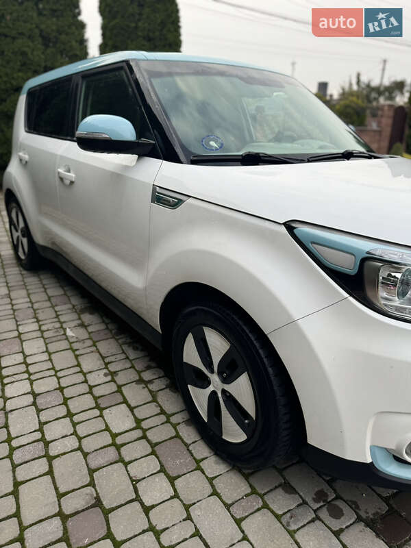 Внедорожник / Кроссовер Kia Soul 2016 в Ровно фото 18 Внедорожник / Кроссовер Kia Soul 2016 в Ровно