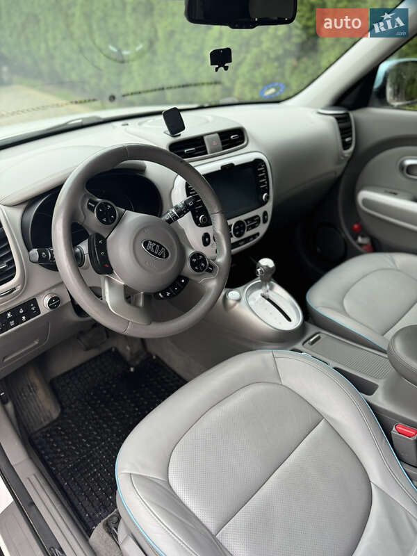 Внедорожник / Кроссовер Kia Soul 2016 в Ровно фото 22 Внедорожник / Кроссовер Kia Soul 2016 в Ровно