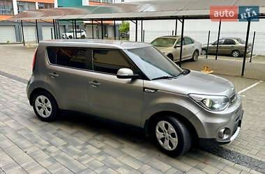 Внедорожник / Кроссовер Kia Soul 2017 в 