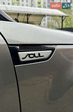 Внедорожник / Кроссовер Kia Soul 2017 в 