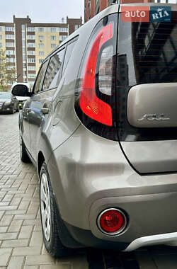 Внедорожник / Кроссовер Kia Soul 2017 в 