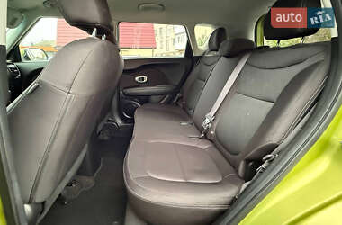 Позашляховик / Кросовер Kia Soul 2015 в 
