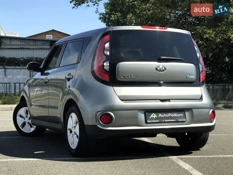Позашляховик / Кросовер Kia Soul 2015 в Києві
