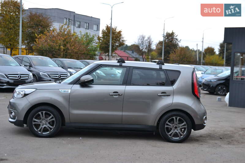 Внедорожник / Кроссовер Kia Soul 2016 в Луцке