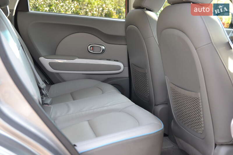 Внедорожник / Кроссовер Kia Soul 2015 в Луцке фото 23 Внедорожник / Кроссовер Kia Soul 2015 в Луцке