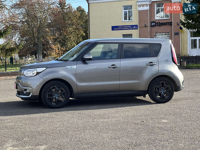 Внедорожник / Кроссовер Kia Soul 2016 в Владимире фото 12 Внедорожник / Кроссовер Kia Soul 2016 в Владимире