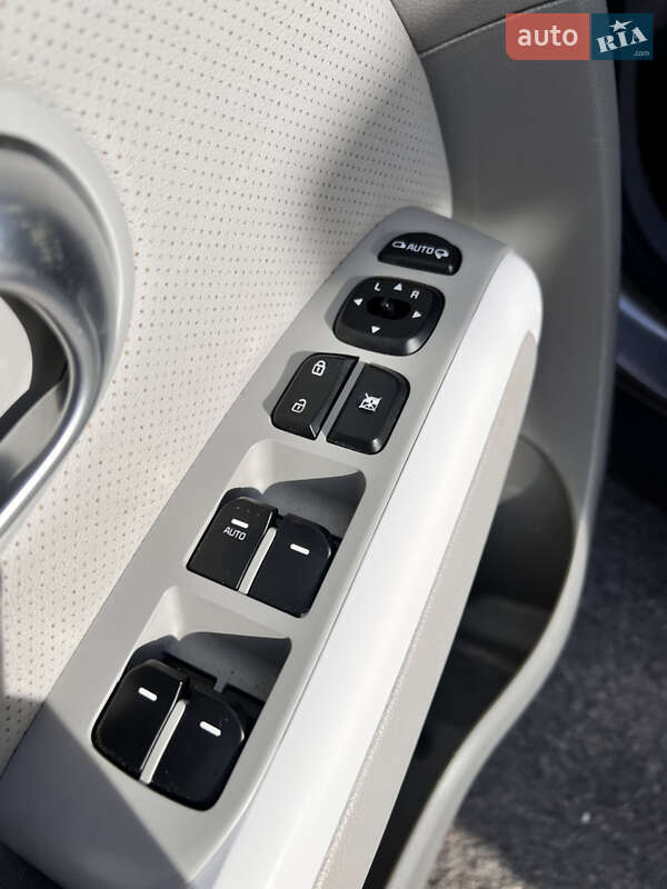 Внедорожник / Кроссовер Kia Soul 2016 в Владимире фото 26 Внедорожник / Кроссовер Kia Soul 2016 в Владимире