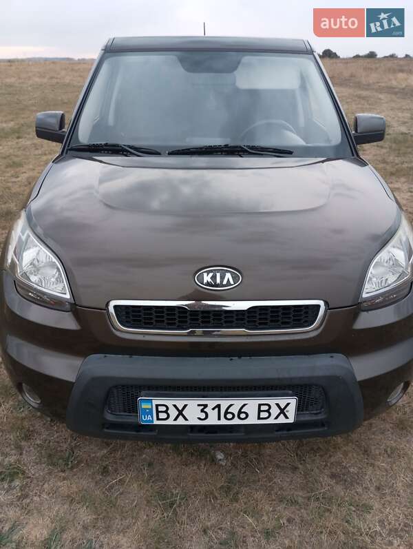 Внедорожник / Кроссовер Kia Soul 2011 в Голованевске