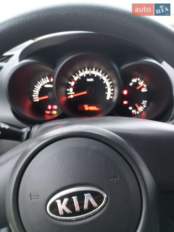 Внедорожник / Кроссовер Kia Soul 2011 в Голованевске