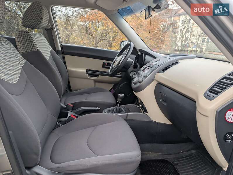 Внедорожник / Кроссовер Kia Soul 2008 в Здолбунове