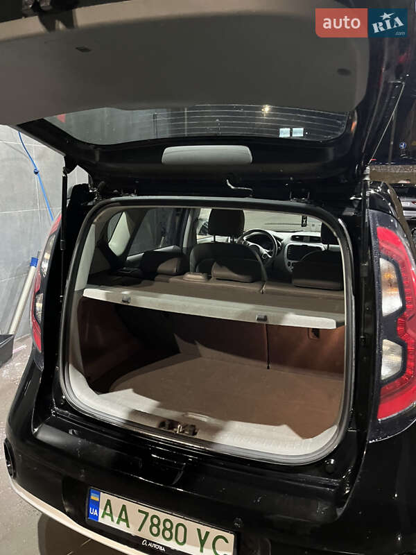 Внедорожник / Кроссовер Kia Soul 2016 в Киеве