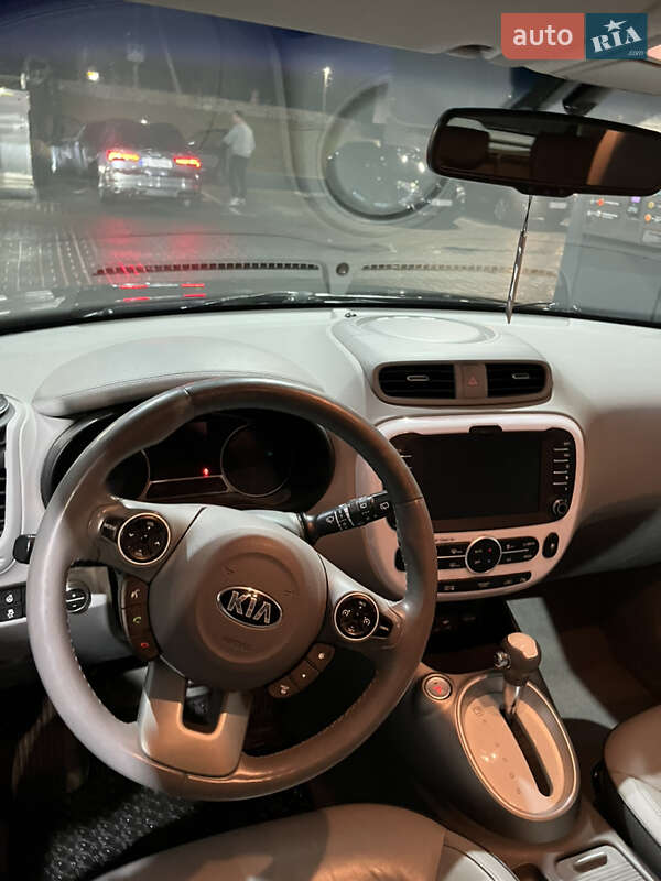 Внедорожник / Кроссовер Kia Soul 2016 в Киеве