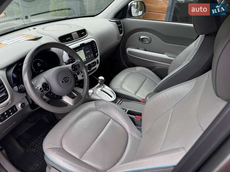 Внедорожник / Кроссовер Kia Soul 2015 в Ровно фото 29 Внедорожник / Кроссовер Kia Soul 2015 в Ровно