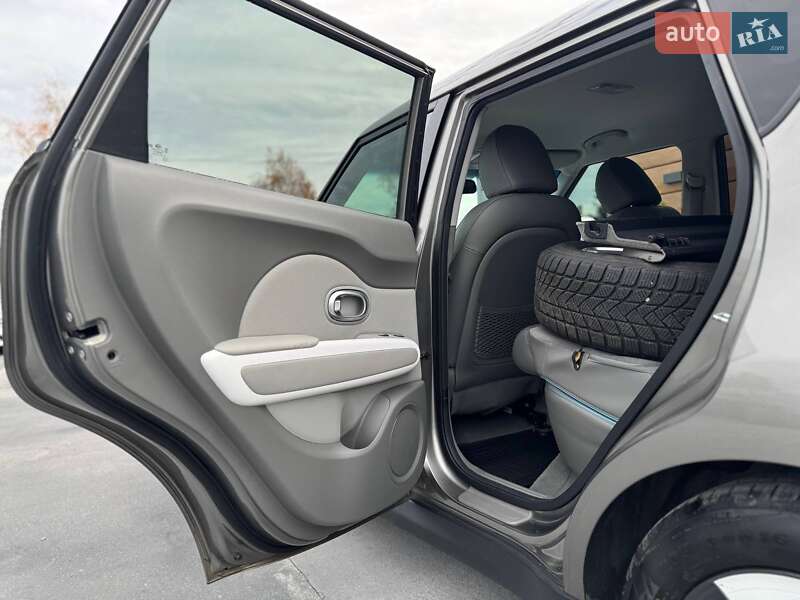 Внедорожник / Кроссовер Kia Soul 2015 в Ровно фото 49 Внедорожник / Кроссовер Kia Soul 2015 в Ровно