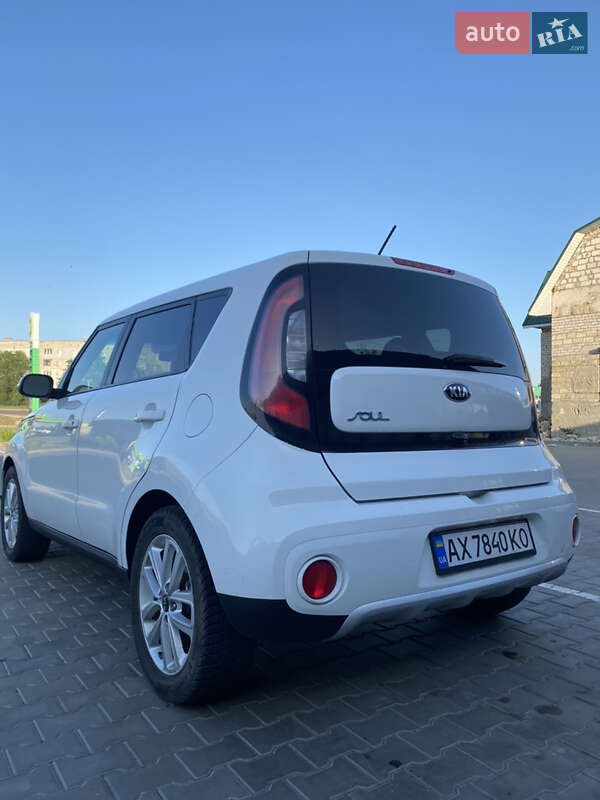 Внедорожник / Кроссовер Kia Soul 2016 в Вознесенске фото 11 Внедорожник / Кроссовер Kia Soul 2016 в Вознесенске