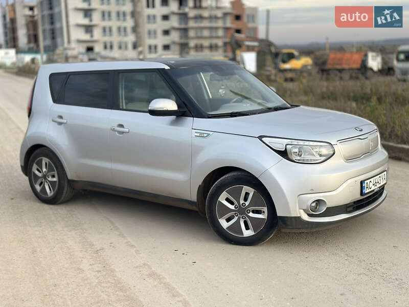 Внедорожник / Кроссовер Kia Soul 2017 в Ровно