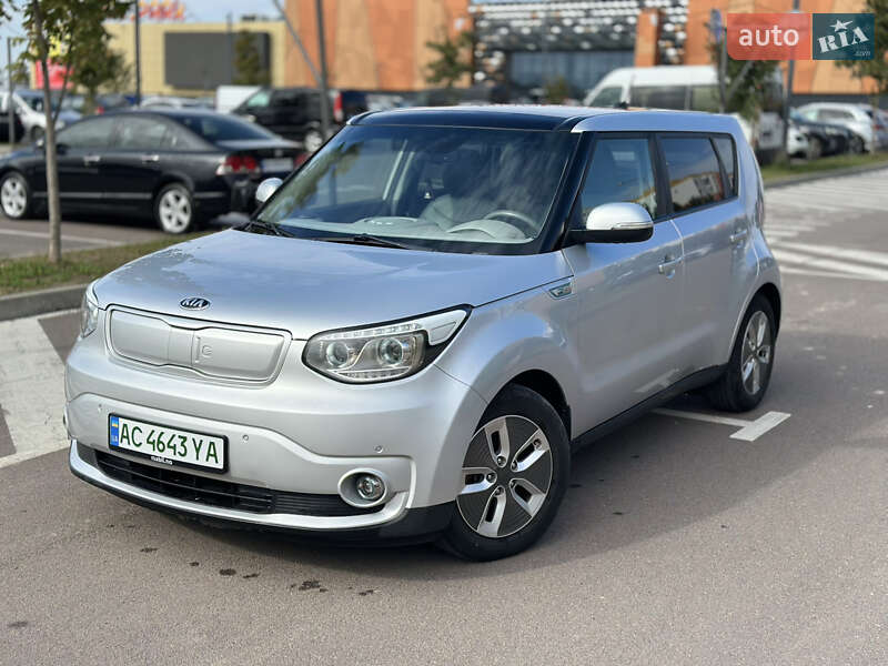 Внедорожник / Кроссовер Kia Soul 2017 в Ровно